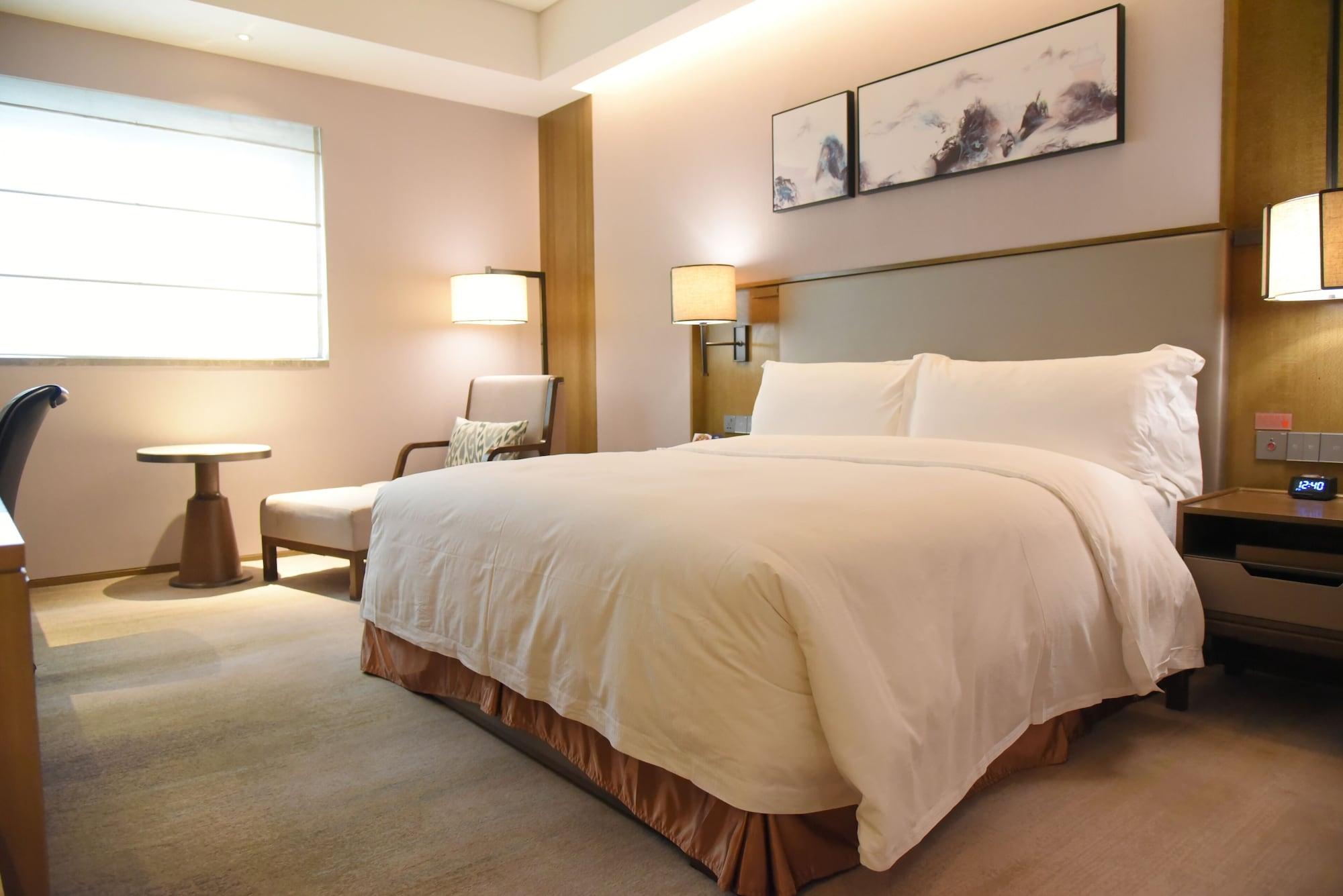 Doubletree By Hilton Hotel Shiyan Shiyan  Екстериор снимка