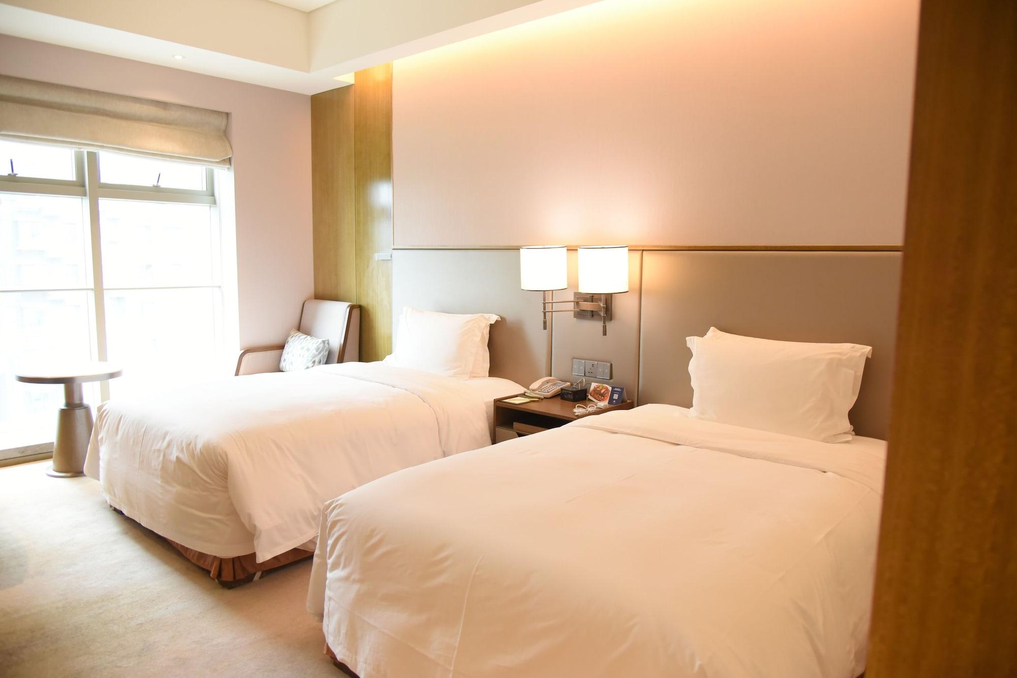 Doubletree By Hilton Hotel Shiyan Shiyan  Екстериор снимка