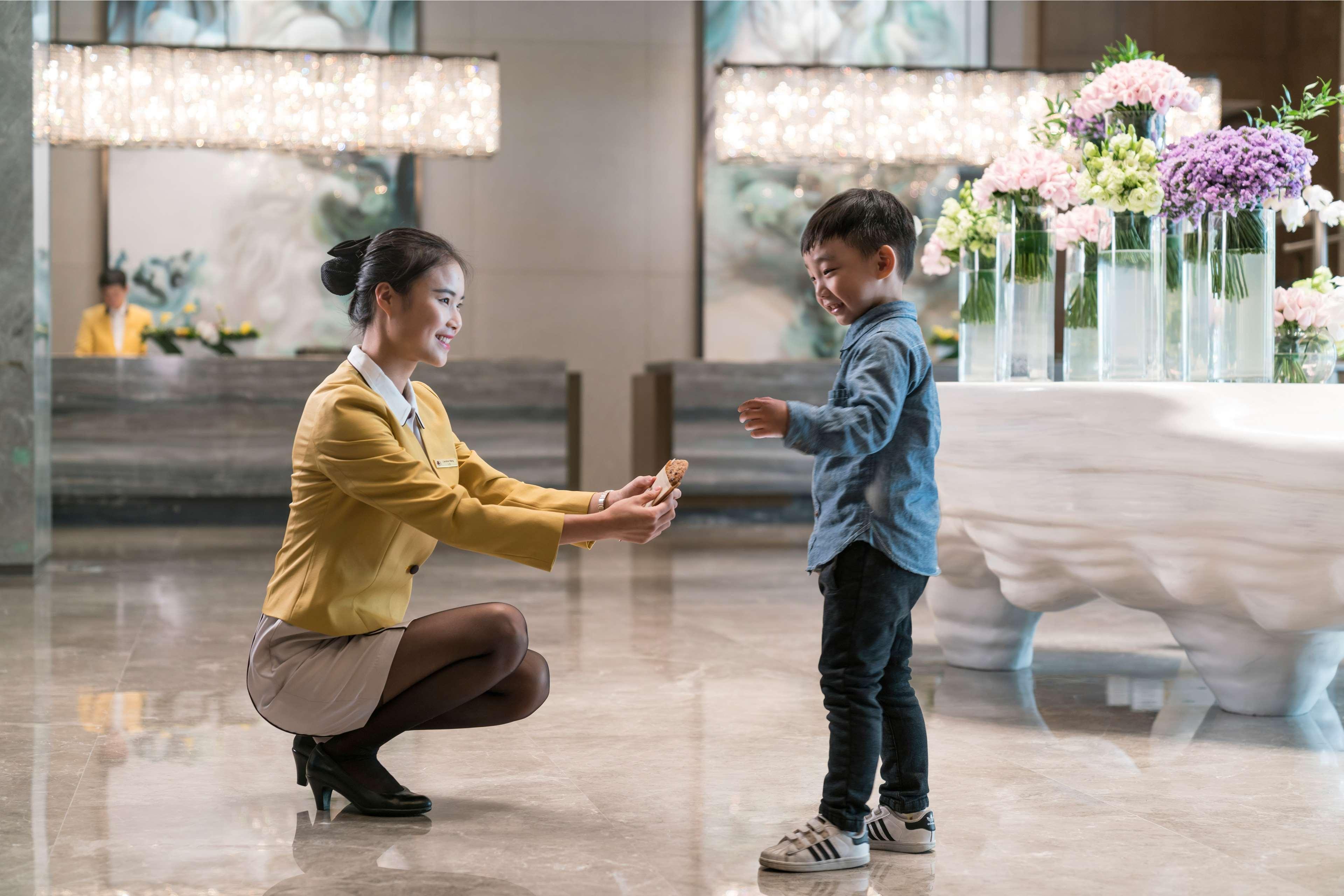 Doubletree By Hilton Hotel Shiyan Екстериор снимка