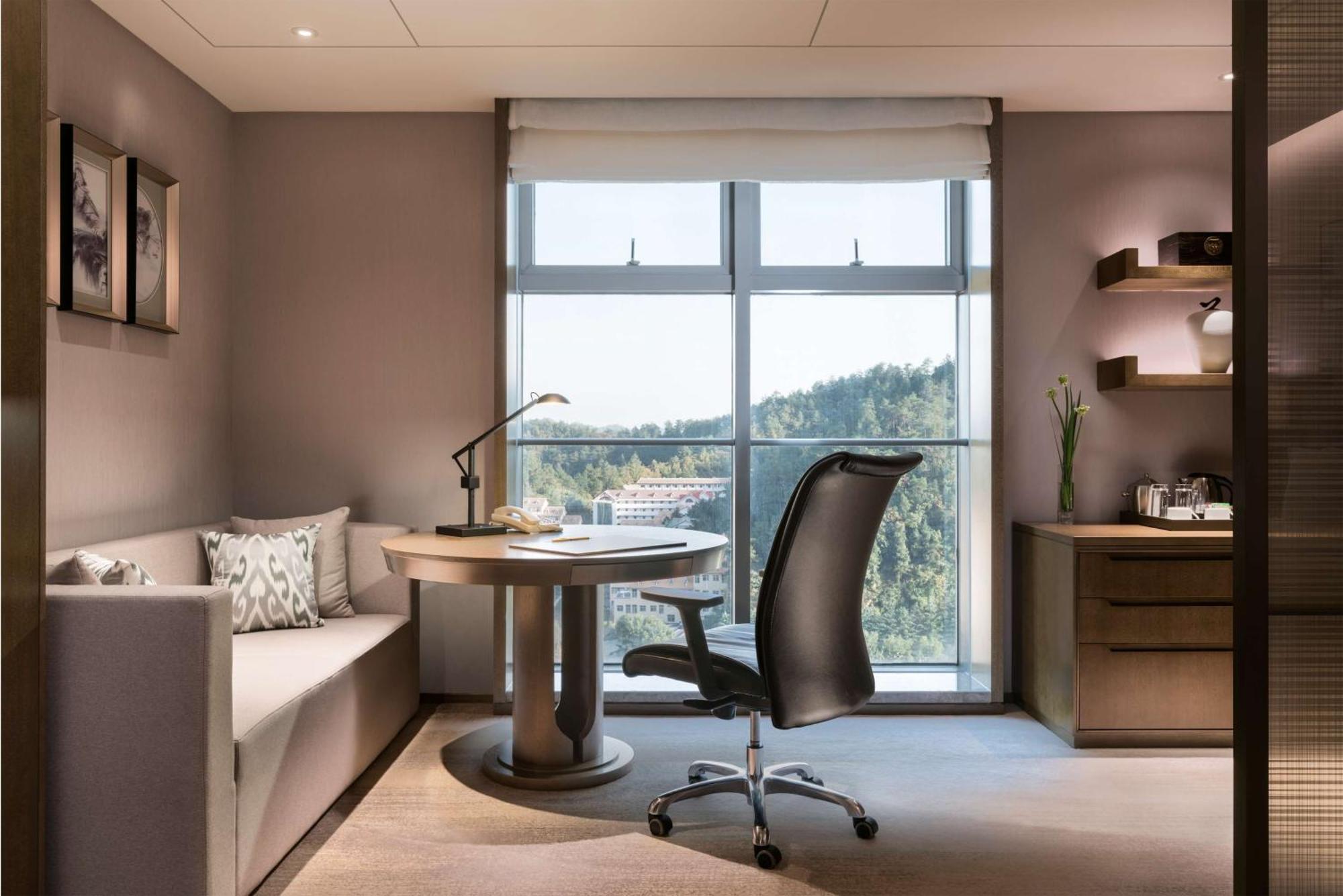 Doubletree By Hilton Hotel Shiyan Shiyan  Екстериор снимка