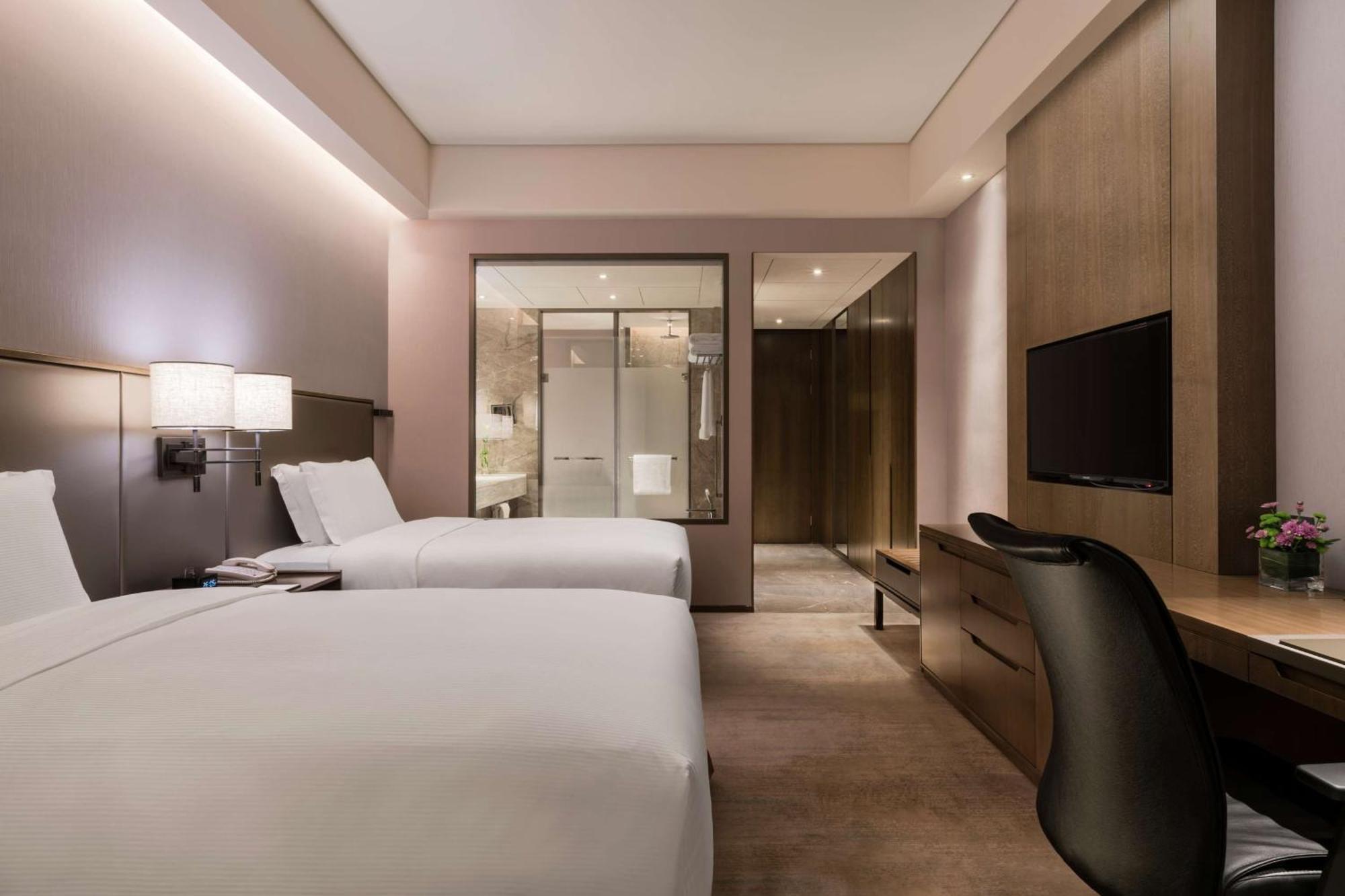 Doubletree By Hilton Hotel Shiyan Shiyan  Екстериор снимка